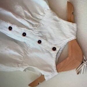 Sleeveless floral dress